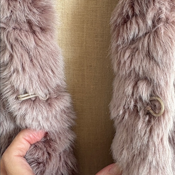 Cabi Women's Pink Mauve Faux Fur Coat size XS - Picture 7 of 9